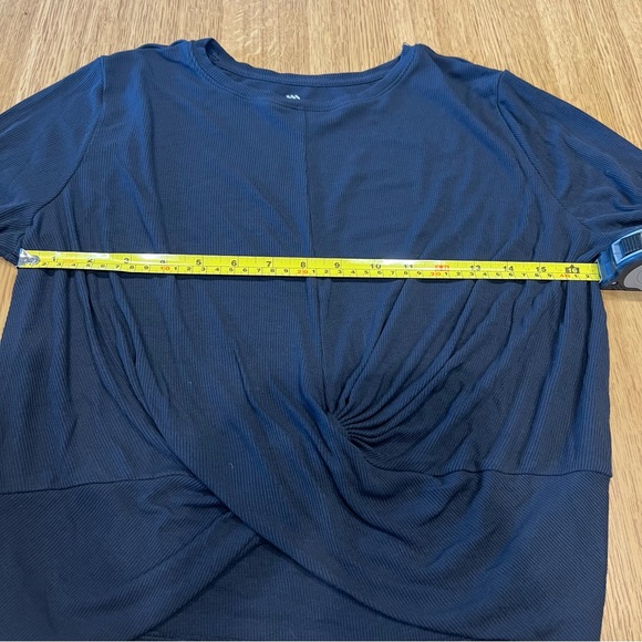 All in Motion Black Twist-Front Long Sleeve Top Blouse Shirt Women Size Medium - Picture 5 of 7